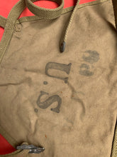 Load image into Gallery viewer, Original WW2 US Army M1928 Haversack Pack Tail
