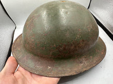 Lade das Bild in den Galerie-Viewer, WW1 / WW2 British Army Mk1* - Original Army Combat Helmet
