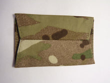 Lade das Bild in den Galerie-Viewer, MTP Rank Slides / Epaulette Pair Genuine British Army - Lance Corporal
