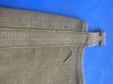 Charger l&#39;image dans la galerie, WW2 British Army / RAF 37 Pattern Webbing Water Bottle Carrier Harness Original
