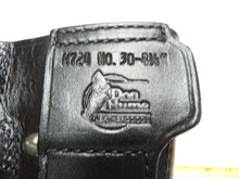 Charger l&#39;image dans la galerie, Brown Leather Pistol Holster Belt Mounted - Don Hume - M724
