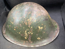 Lade das Bild in den Galerie-Viewer, Original WW2 British Army / Canadian Army Mk3 Turtle Combat Helmet
