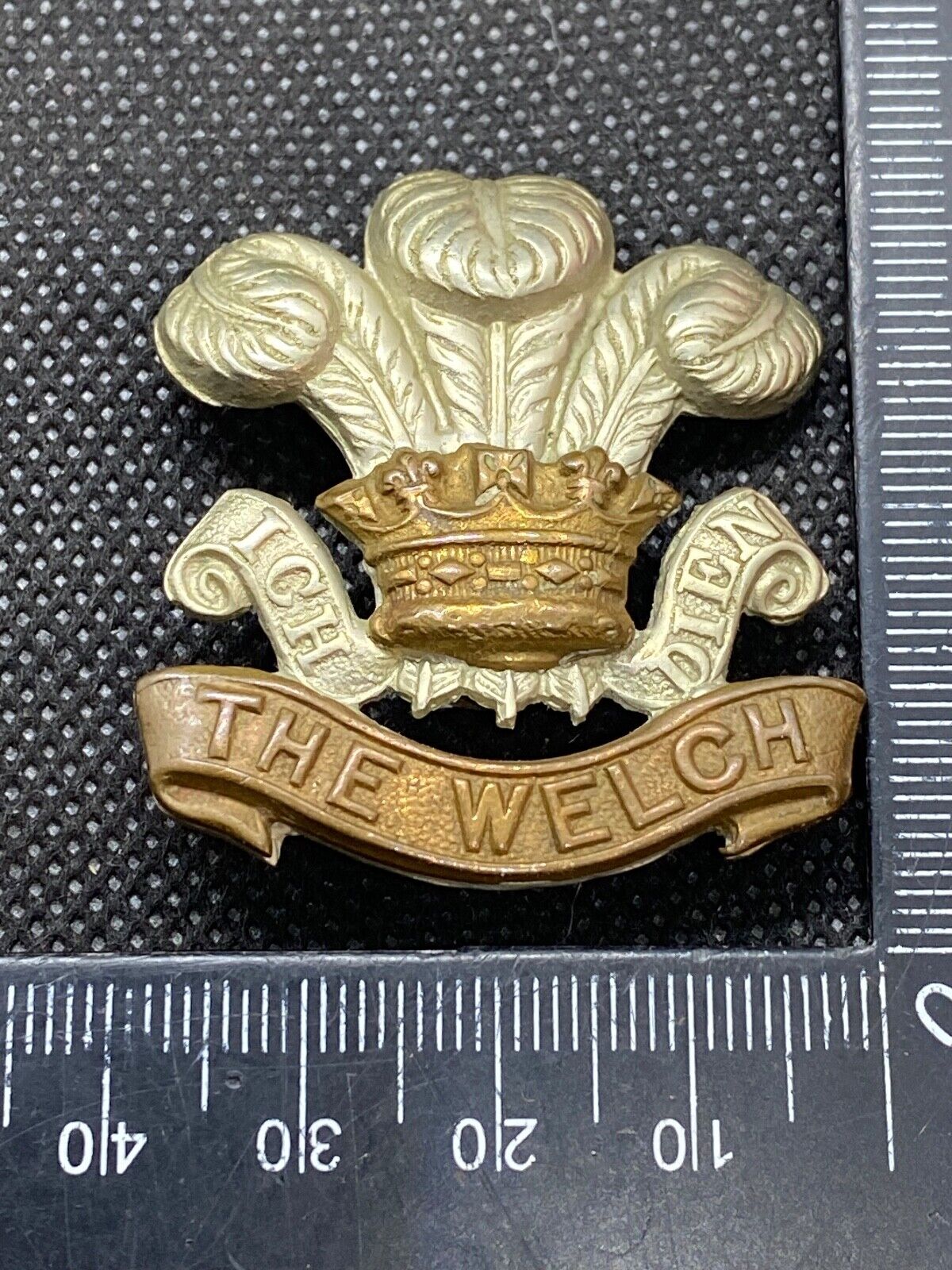 Original British Army The Welch Regiment Cap Badge – The Militaria Shop