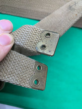 Charger l&#39;image dans la galerie, Original WW2 British Army 37 Pattern L Straps -  M.E.Co - 1941 Dated
