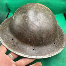 Lade das Bild in den Galerie-Viewer, Britischer Armee-Mk2-Brodie-Helm – Original aus dem 2. Weltkrieg – südafrikanische Herstellung 
