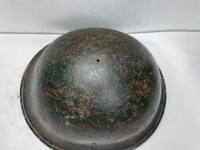 Charger l&#39;image dans la galerie, Original WW2 British / Canadian Army Mk3 Turtle Helmet
