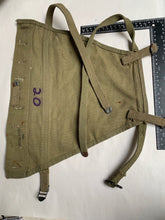 Lade das Bild in den Galerie-Viewer, Original WW2 US Army M1928 Haversack Pack Tail - 1944 Dated
