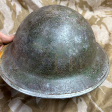 Lade das Bild in den Galerie-Viewer, British Army Mk2 Brodie Helmet - WW2 Combat Helmet - Nice Original
