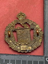 Load image into Gallery viewer, WW1 / WW2 Canadian Army - Lord Strathconas Horse Royal Canadian Brass Cap Badge.
