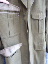 Load image into Gallery viewer, Genuine British Army No.2 Dress Uniform - Size 36
