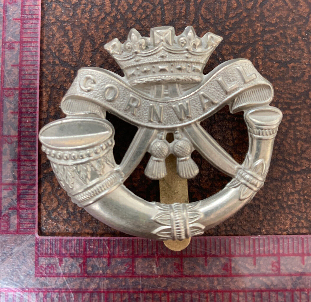 WW1 / WW2 British Army DUKE OF CORNWALL'S LIGHT INFANTRY Cap Badge  100% genuine