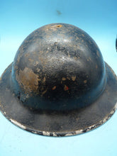 Lade das Bild in den Galerie-Viewer, Original WW2 British Army Mk2 Army Brodie Combat Helmet
