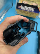 Charger l&#39;image dans la galerie, Blackhawk SERPA Concealment Pistol Holster Left Hand Holster-Sig 220/226/228/229
