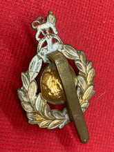 Charger l&#39;image dans la galerie, Original WW1 / WW2 British Army ROYAL MARINES Cap Badge
