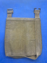 Charger l&#39;image dans la galerie, WW2 British Army / RAF 37 Pattern Webbing Water Bottle Carrier Harness Original
