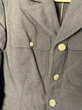 Charger l&#39;image dans la galerie, Original US Army WW2 Class A Uniform Jacket - 36&quot; X Large Chest - 1941 Dated
