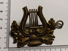 Load image into Gallery viewer, Musicians Trade Badge - WW1 WW2 British Army Cap Badge
