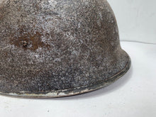 Charger l&#39;image dans la galerie, Original WW2 British / Canadian Army Mk3 Turtle Helmet
