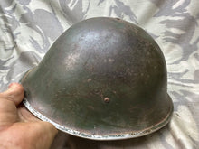 Charger l&#39;image dans la galerie, Original WW2 British / Canadian Army Mk3 High Rivet Turtle Helmet &amp; Liner
