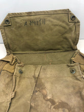 Lade das Bild in den Galerie-Viewer, Original WW2 British Army Soldiers Gas Mask Bag
