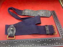 Charger l&#39;image dans la galerie, WW2 British Army Hussars Blue Canvas and Leather Belt with Gilt Fittings.
