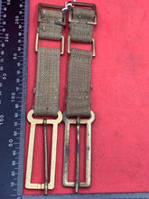 Charger l&#39;image dans la galerie, Original WW2 British Army 37 Pattern Brace Adaptor Pair
