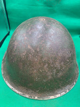 Charger l&#39;image dans la galerie, Original WW2 British Army / Canadian Army Mk3 Turtle Combat Helmet
