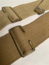 Charger l&#39;image dans la galerie, Original WW2 Dated British Army 37 Pattern Webbing L Straps - 1942 Dated
