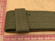 Charger l&#39;image dans la galerie, WW2 British Army 44 Pattern Webbing No 4 Frog.  1 x Mint Unissued Condition.
