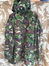 Lade das Bild in den Galerie-Viewer, Genuine British Army DPM Camouflage Windproof Combat Smock - 190/112
