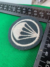 Load image into Gallery viewer, US Army Airborne Paratrooper Garrison Cap Badge - WW2 Pattern
