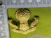 Load image into Gallery viewer, Lothian and Berwickshire Horse Yeomanry Cap Badge
