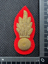 Load image into Gallery viewer, British Army Royal Artillery Bullion Cap / Beret / Blazer Badge - UK Made
