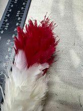 Charger l&#39;image dans la galerie, Genuine British Army White Hackle / Feather Plume - Fusiliers
