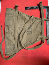 Lade das Bild in den Galerie-Viewer, Original WW2 US Army M1928 Haversack Pack Tail
