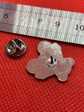 Charger l&#39;image dans la galerie, Boxed RAF Royal Air Force - RAF Bear Metal Lapel / Tie Pin Badge

