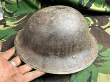 Lade das Bild in den Galerie-Viewer, British Army Mk2 Brodie Helmet - Original WW2 - South African Manufactured
