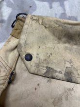 Lade das Bild in den Galerie-Viewer, Original WW2 British Army Soldiers Gas Mask Bag - 1941 Dated
