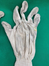 Charger l&#39;image dans la galerie, Original WW2 1943 Dated British Royal Navy Gunners Flash Gloves - RARE
