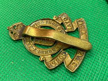 Load image into Gallery viewer, Original WW1 / WW2 British Army - Royal Army Ordnance Corps Cap Badge
