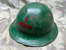Charger l&#39;image dans la galerie, Original WW1 / WW2 British Army Mk1* Army Combat Helmet &amp; Liner
