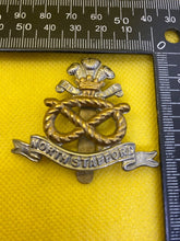 Load image into Gallery viewer, WW1 / WW2 British Army North Staffordshire Regiment Cap Badge.
