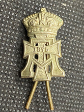 Lade das Bild in den Galerie-Viewer, Original British Army Yorkshire Regiment Green Howards Collar Badge
