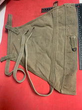 Lade das Bild in den Galerie-Viewer, Original WW2 US Army M1928 Haversack Pack Tail
