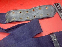 Charger l&#39;image dans la galerie, WW2 British Army Hussars Blue Canvas and Leather Belt with Gilt Fittings.
