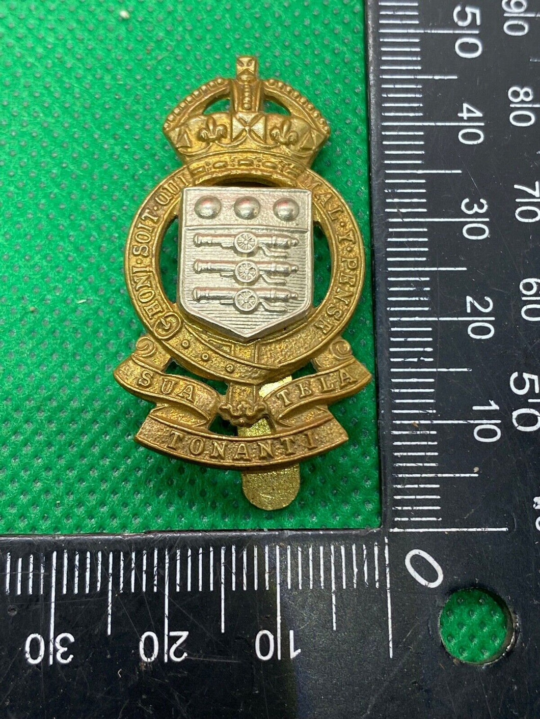 Original WW1 / WW2 British Army - Royal Corps of Ordnance Cap Badge