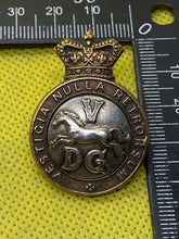 Charger l&#39;image dans la galerie, Victorian Crown British Army 5th Dragoon Guards Cap Badge

