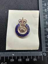 Lade das Bild in den Galerie-Viewer, Genuine Unissued British Civil Defence Corps Enamel Lapel Badge - J.R Gaunt
