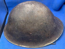 Charger l&#39;image dans la galerie, Original WW2 British Army / Canadian Army Mk3 Turtle Combat Helmet
