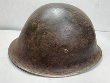 Charger l&#39;image dans la galerie, Original WW2 British / Canadian Army Mk3 Turtle Helmet
